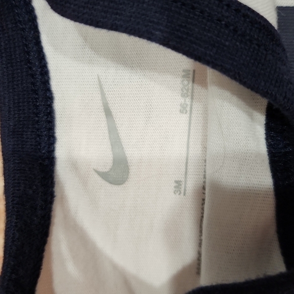 Bundle Nike onesies - Picture 9 of 9